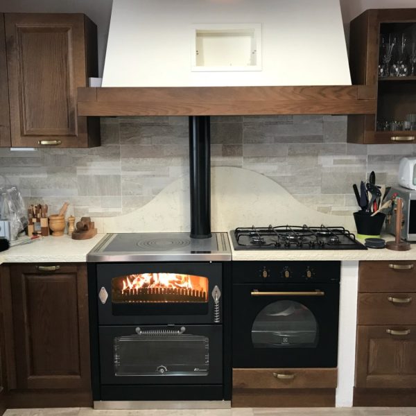 Cucina a legna con forno Demanincor mod, Domino 8 Maxi - L'Ottagono Udine